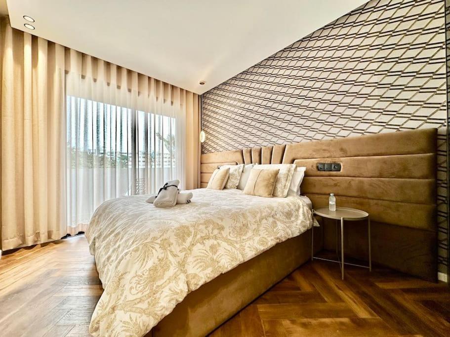Pluma Moderne Au Coeur De * Casa Blanca